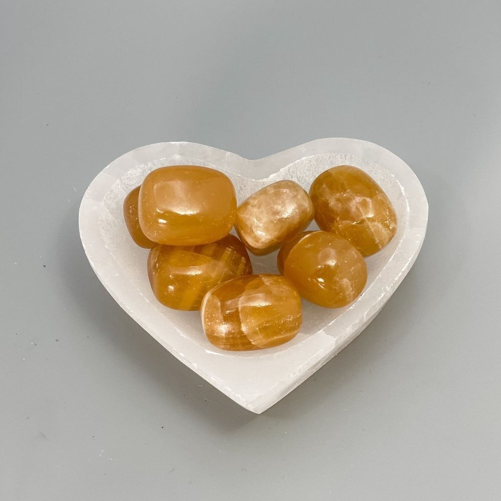 Heart Selenite Bowl, Crystal Charging Bowl, Gemstone Cleansing Bowl 3.5” Wide - Picture 4 of 5